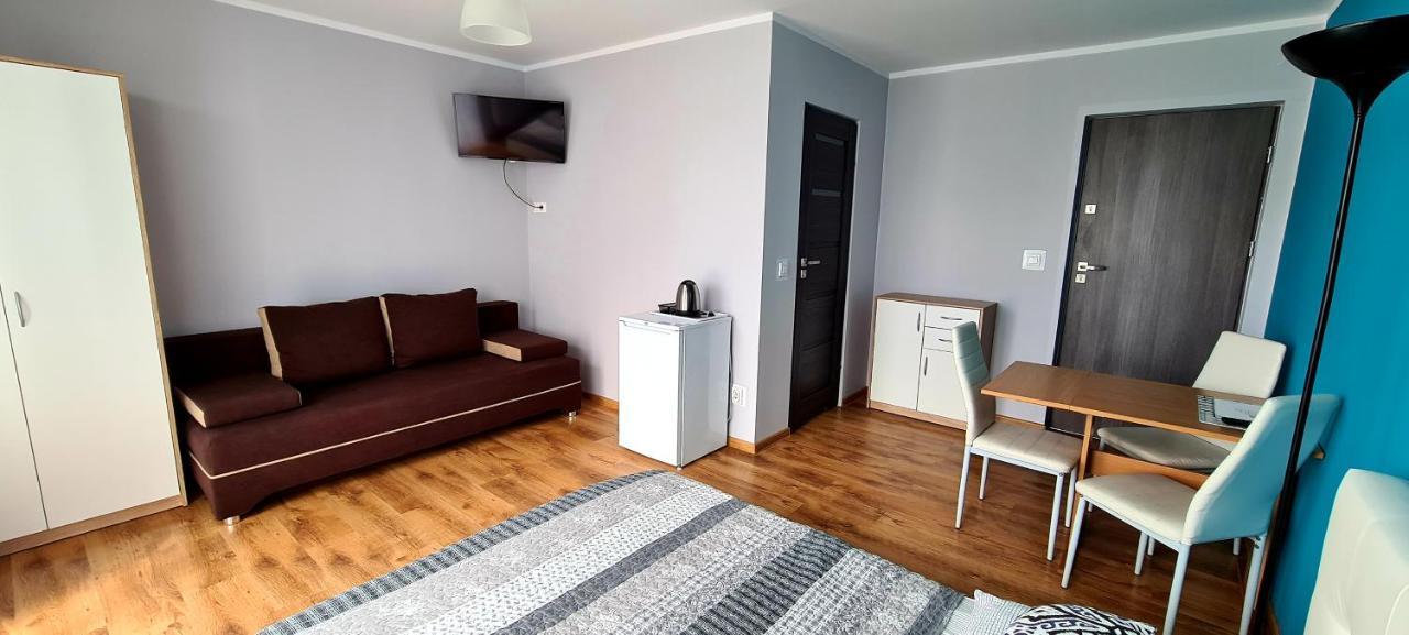 Moris Pokoje Goscinne Łeba Esterno foto