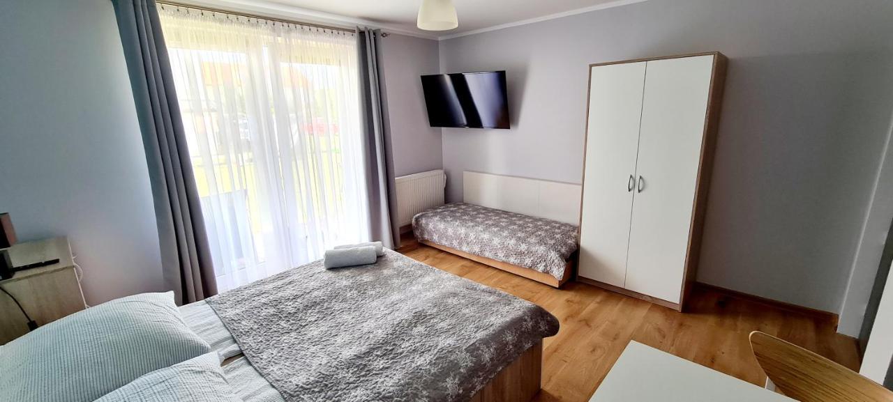 Moris Pokoje Goscinne Łeba Esterno foto